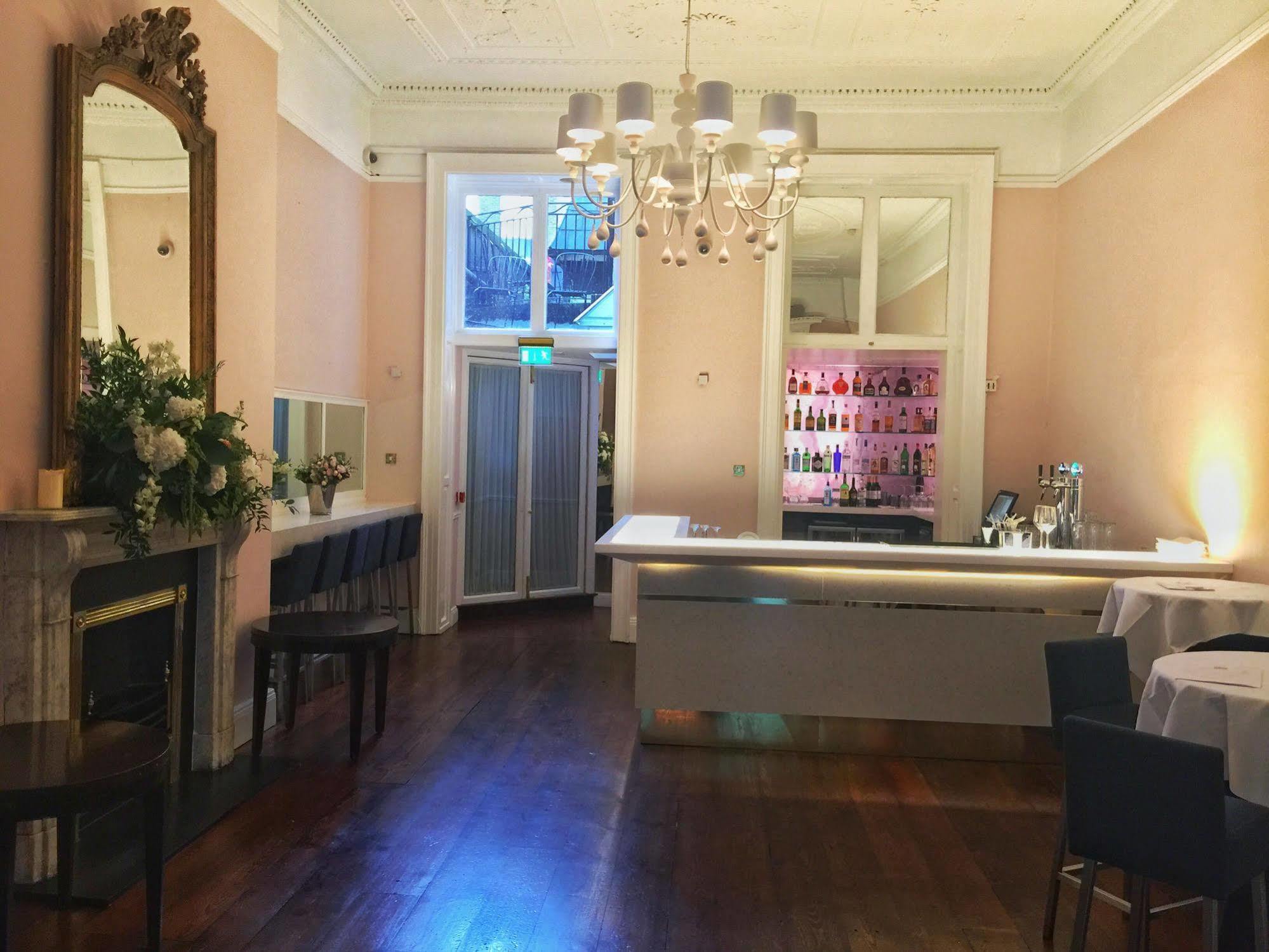 Townhouse On The Green ดับลิน ภายนอก รูปภาพ